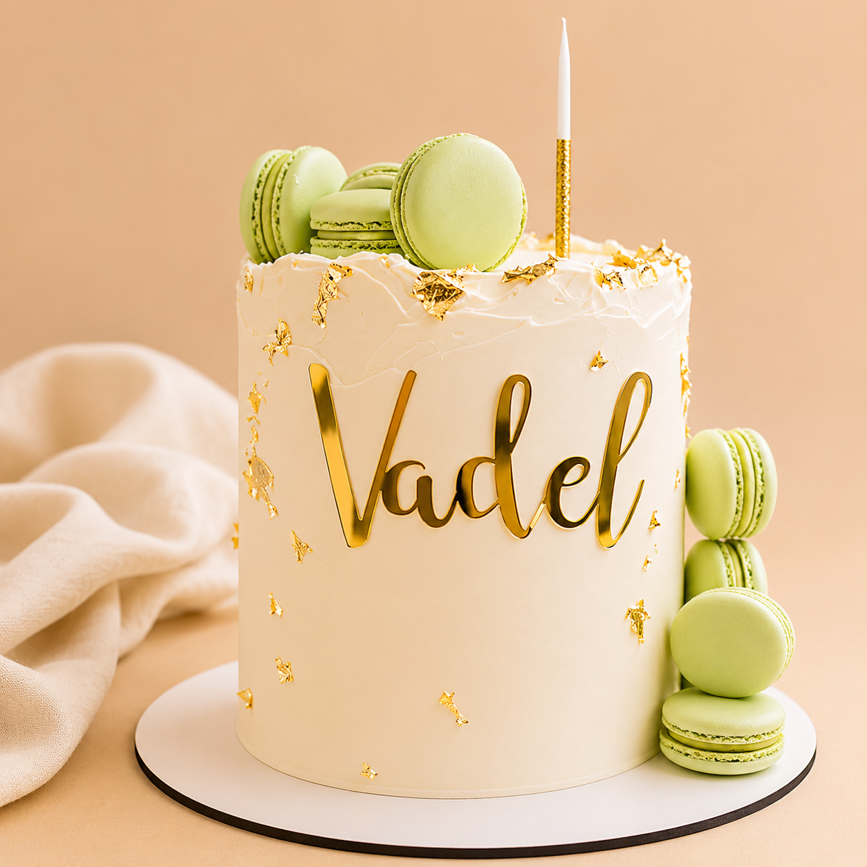 Macaron Gold Cake